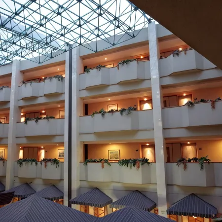 Hotel Abastos Plaza