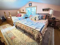 Luxury Bohemian Cabin on Coker Creek w Oversized Hot Tub, Fire-Pits, and Hiking - Gym