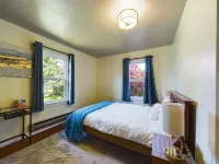 Daffodil Cottage! Downtown Packwood, walk to brewery, restaurants, shops! WIFI - Wi-Fi