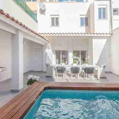 Miquel Santandreu, 40 Fitness & Recreational Facilities