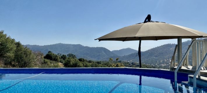 Ahwahnee Hilltop Getaway - large modern home with amazing views Hotels in Madera County