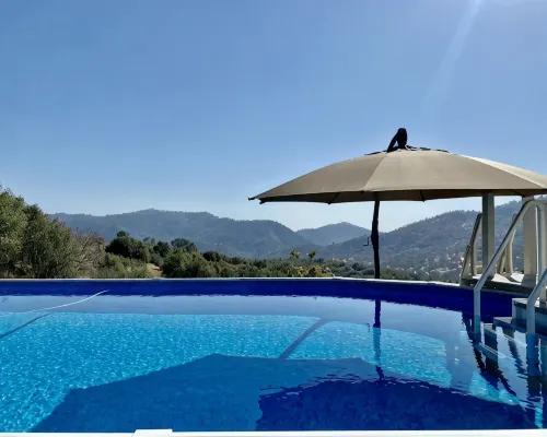Ahwahnee Hilltop Getaway - large modern home with amazing views Hotels in Ahwahnee
