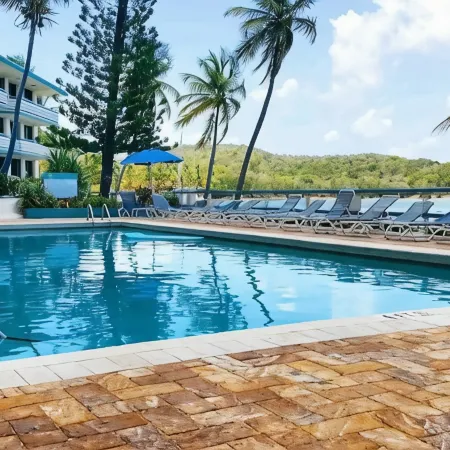Oceanfront 2 bedroom/2bath in beautiful Bolongo Bay