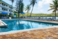 Oceanfront 2 bedroom/2bath in beautiful Bolongo Bay - Beach