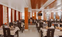 Hotel Vaishnavi Heights - Motels
