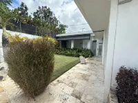 Keep it simple at this peaceful and centrally located place.