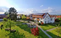Landhotel Sonnenhalde - parking