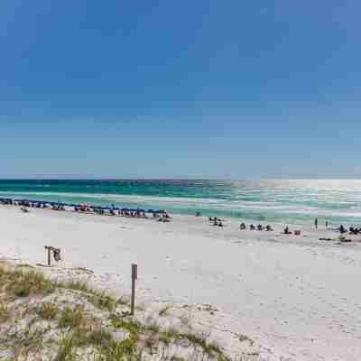 Across the street from beach!Located in the heart of Destin! Fitness & Recreational Facilities
