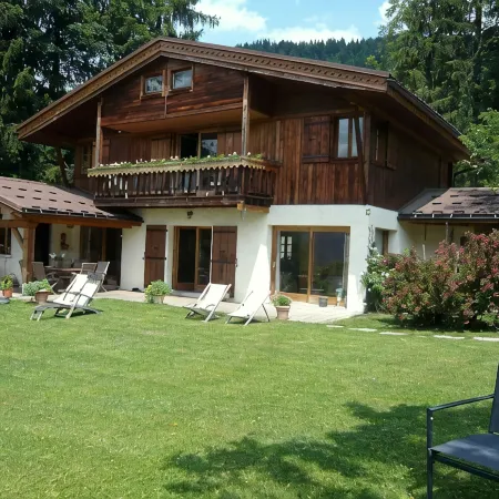 Beautiful apartment in chalet, 3 km from La Clusaz with jacuzzi