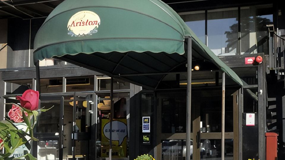 Ariston Hotell