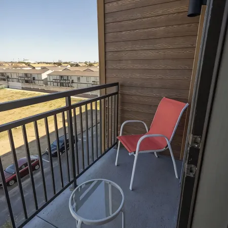 Urban 1-bedroom apartment in Addison with WiFi, AC & Reserved Parking