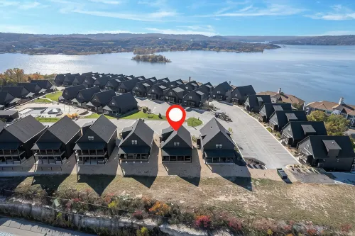 4b/4bw/Hot tub, indoor pool, Lakeview TRL, near dwntwn Branson, Big Cedar, golf - 4-Star