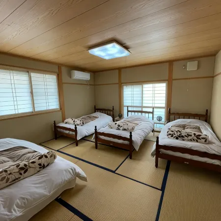 Hakuba Canadian Lodge Отели в г. Хакуба