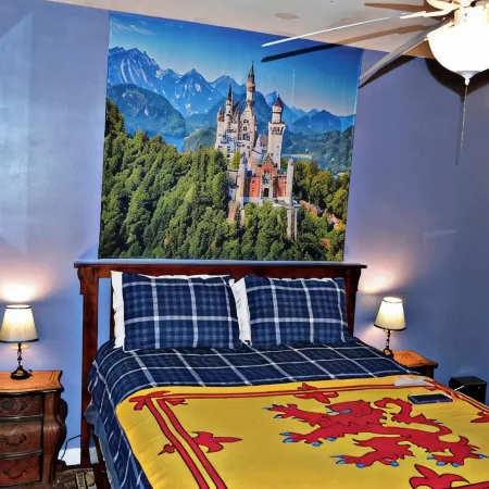 The Lionheart Inn - Charming Private 1 Bedroom 1 Bath Apartment Downtown Helen