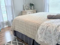 Charming 3-bedroom house near downtown Marshfield Hotels in Webster County