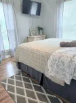 Charming 3-bedroom house near downtown Marshfield