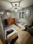 Cozy 5 Bedroom/ 9 Beds, 3 Full Baths with Game Room - Homestays