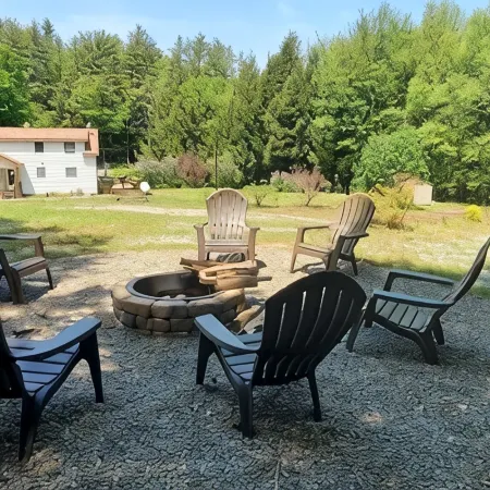 Cozy Upstate Adirondack Cottage Getaway