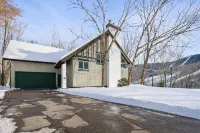 Gavia Chalet - Mountain Views - Private Hot Tub - Loon Mtn - Kancamangus Highway - Chalets