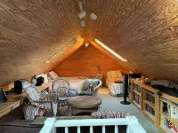 Start Thinking about Fall Foliage! Hot Tub, Fabulous Kitchen, Views Everywhere! Hotel a Hunter
