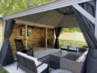 Ground-Level Bed and Bath! Well Equipped Beautiful Backyard and Near the Beach.