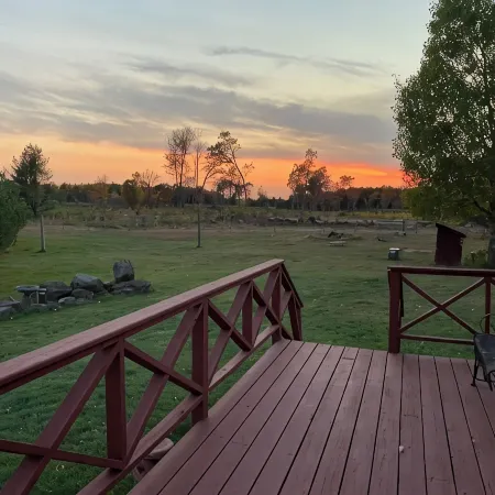 Charming & Cozy Spacious Farmhouse with Beautiful Views & Near Lakes and Trails!