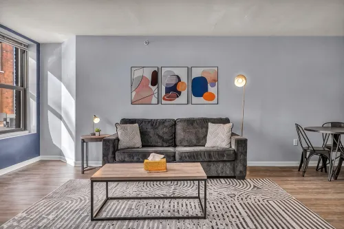 Charming loft in lovely DT Cleveland - Free parking - Balcony - Gym - balcony