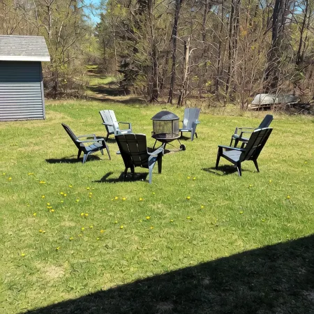 4-bed Cabin- ATV/UTV trail access from the driveway with a bar/covered patio