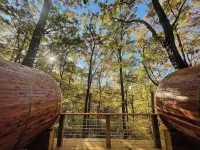 Family & Pet Friendly Treehouse with Amazing Views - 3星級
