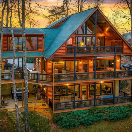 Cabin in the Clouds, Best Views, Hot Tub, Games, Firepit, Pets, Flat Paved Drive