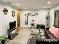 2-8 People,3 Bedrooms,2 Bathrooms, Close to Disneyland, Safe,Quiet,Pets Friendly - 2つ星