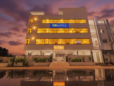 FabHotel Arjun Residency