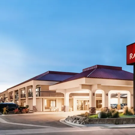 Travelodge by Wyndham Pueblo