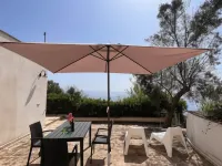 House overlooking the bay - Seaview