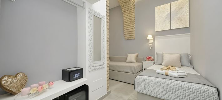 Roman Holiday Suites Hotels in Rome