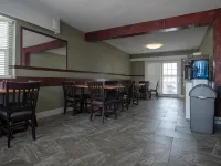 Best Budget Inn & Suites Kamloops - breakfast