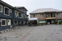 Luxurious Awoyaya Apartment With Private Pool and Garden - Private Pools