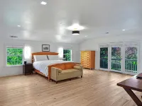 Sonoma Luxury, Enchanting Sonoma Home, Walkable to the Square, Sleeps 10 Hotels in Sonoma