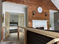 Waterfront Lakehouse Near Fifa Gillette Stadium, Central to Boston & Providence Hotels in Wrentham