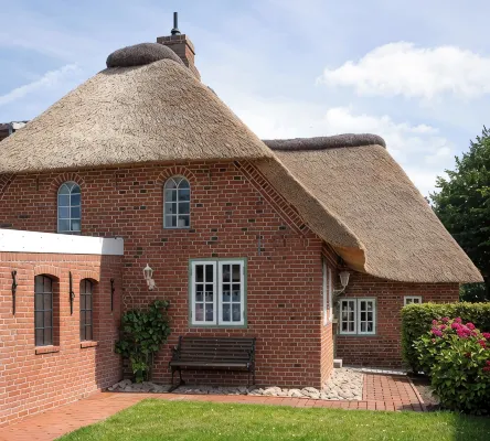 Holidays under thatch in the Stormstadt Husum 4 STARS - 3 Sao