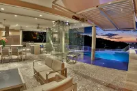 The Malinche Palace luxury villa with the stunning ocean view,close to the beach - Villas