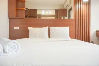 Relaxing and Homey Studio Transpark Cibubur Apartment By Travelio - Wi-Fi