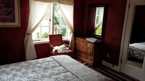 Convenient walk to UC, Haas, MSRI, Simons and Goldman School. Historic home. - Homestays