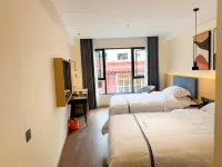 Dege Yunjia Hotel
