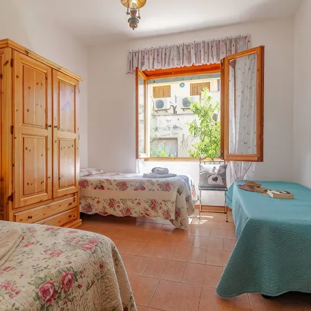 SARDINIA SEA HOLIDAYS AND FREE CLIMBING