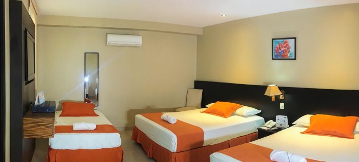 Hotel Los Almendros Ξενοδοχεία στην πόλη Manta