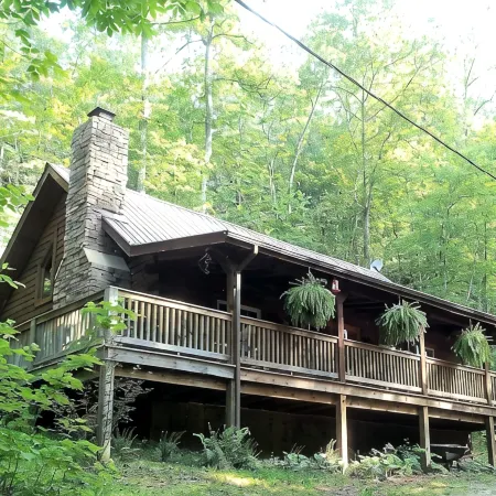 BIG ROCK LOG CABIN , Beside Natural Bridge/Red River Gorge