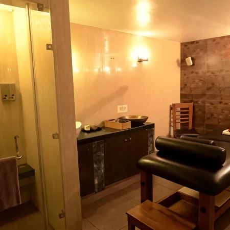 Asia Spa Resort Centrally Heated for Your Comfort Just a 10-Minute Drive from McLeod Ganj Market