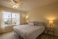 The Boardwalk - Ocean Views - 2 bd /1 bth - Gym