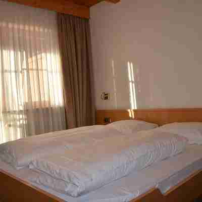 Beautiful attic apartment - Free WIFI Rooms